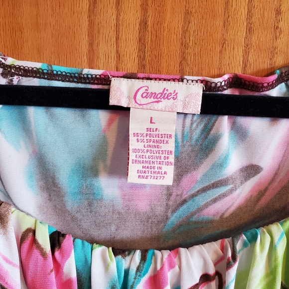 Woman's Dress - Picture 2 of 2